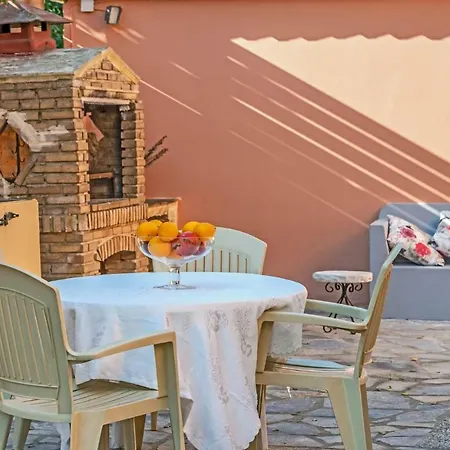 Ina Apartament Kalamákion