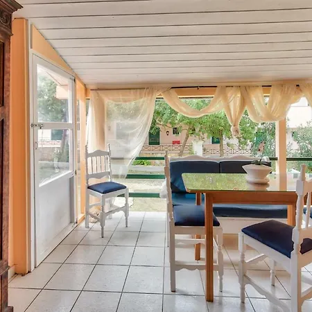 Apartament Ina Kalamákion