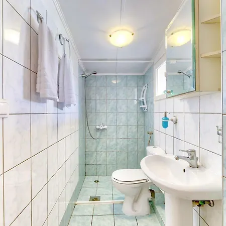 Ina Apartment *